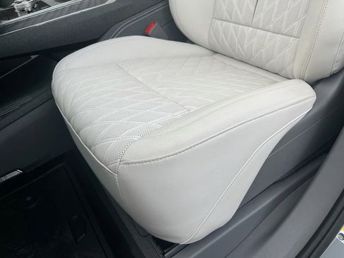 New 2026 Cadillac Escalade IQ Sport 1 w/ LPO, ONYX Package image 20