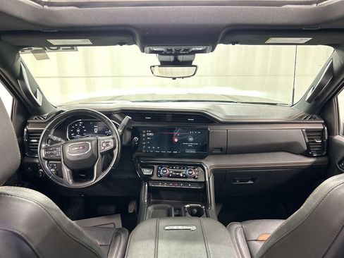 Certified 2024 GMC Sierra 2500 AT4 w/ AT4 Premium Plus Package AWD/4WD image 18