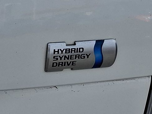 Used 2010 Toyota Prius Five image 32