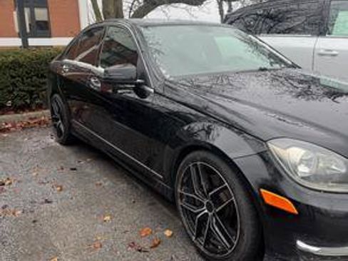 Used 2014 Mercedes-Benz C 300 4MATIC Sedan image 4