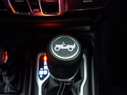 Used 2018 Jeep Wrangler Unlimited Sahara w/ Dual Top Group image 30