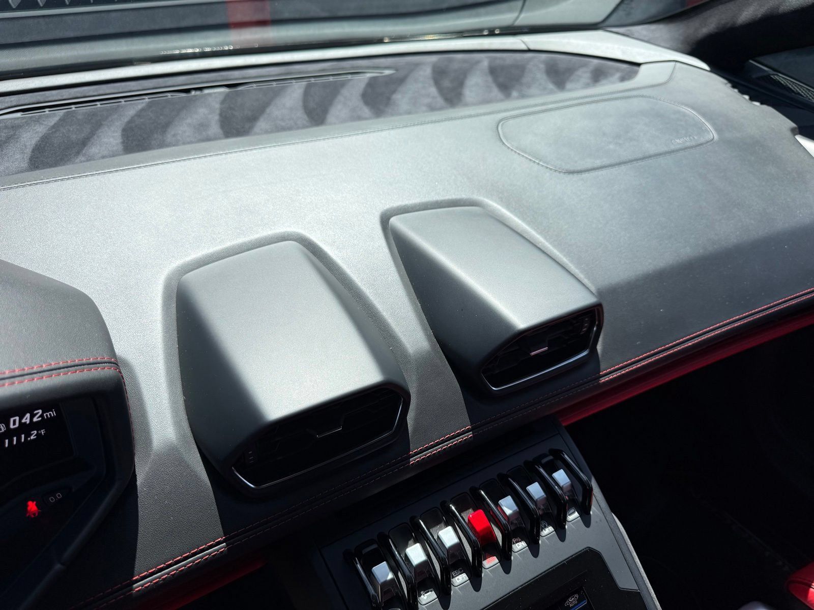 Used 2021 Lamborghini Huracan EVO RWD image 42