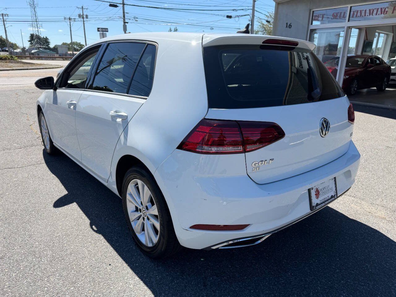 Used 2018 Volkswagen Golf SE FWD image 5