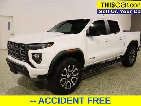 Used 2024 GMC Canyon AT4 w/ AT4 Premium Package image 3