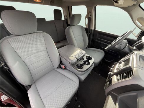 Used 2018 RAM 1500 Express w/ Express Value Package AWD/4WD image 15