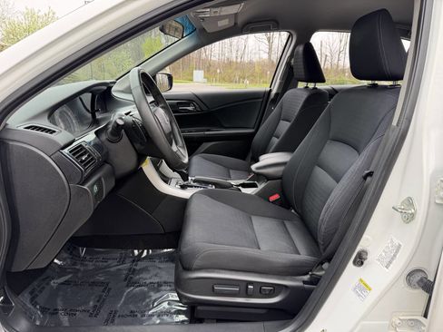 Used 2015 Honda Accord Sport image 13