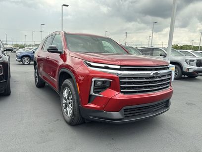 New 2025 Chevrolet Traverse LT w/ Enhanced Driving Package