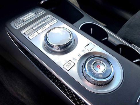 Used 2022 Genesis GV70 3.5T Sport w/ Sport Prestige Package image 33