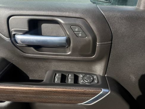 Used 2021 Chevrolet Silverado 2500 LT w/ Convenience Package image 26