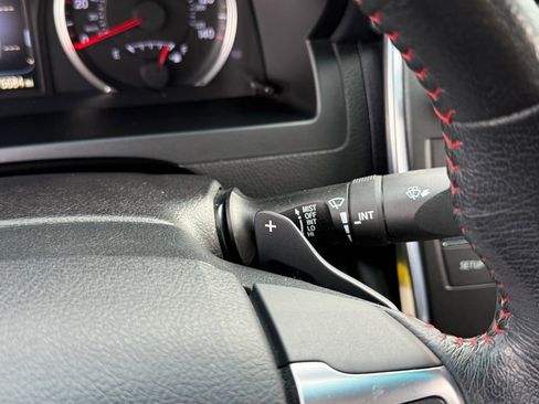 Used 2015 Toyota Camry LE image 21