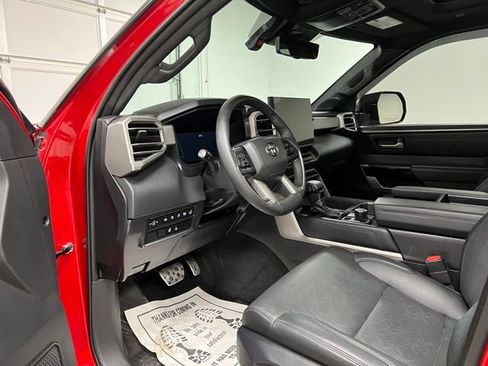 Used 2025 Toyota Tundra Limited w/ TRD Off-Road Package AWD/4WD image 19