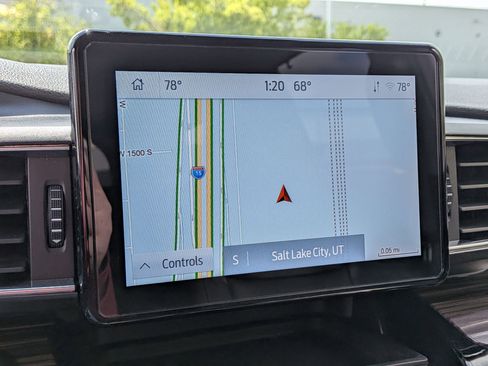 Used 2023 Ford Explorer Limited image 22