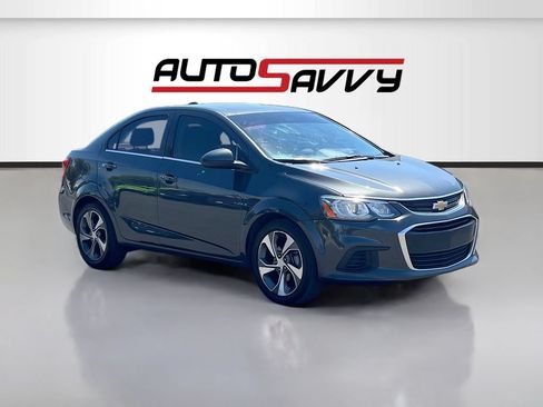Used 2020 Chevrolet Sonic Premier FWD image 1