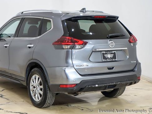 Used 2020 Nissan Rogue SV AWD/4WD image 9