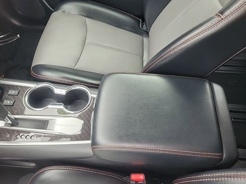 Used 2020 Nissan Pathfinder SL image 23