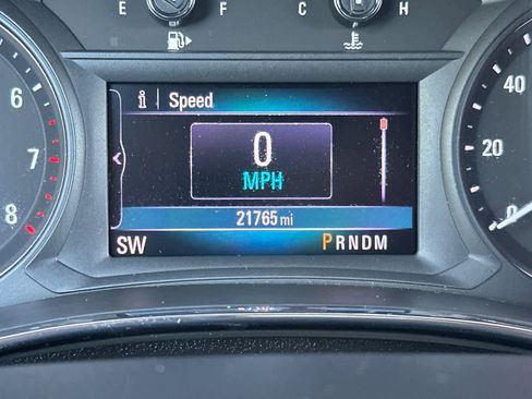 Used 2021 Buick Encore Preferred w/ Safety Package image 29