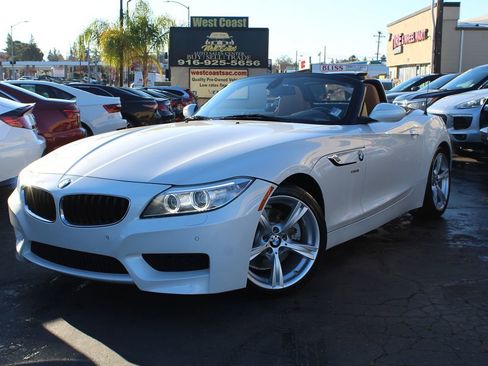 Used 2016 BMW Z4 sDrive28i image 2