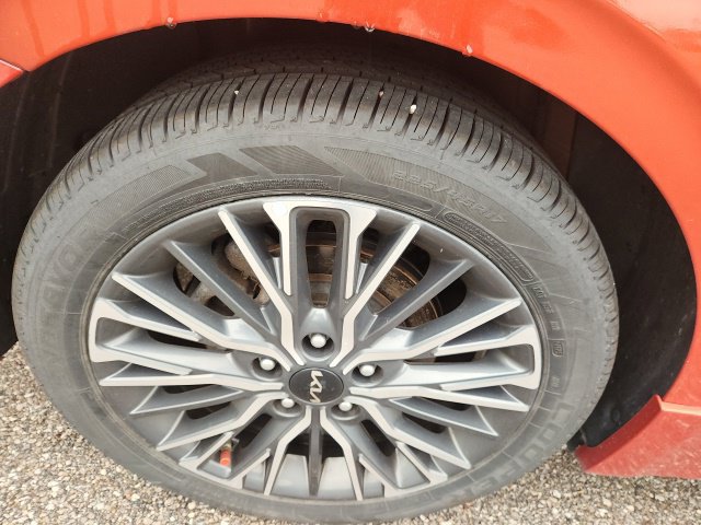 Used 2022 Kia Forte GT-Line w/ GT-Line Premium Package FWD image 5
