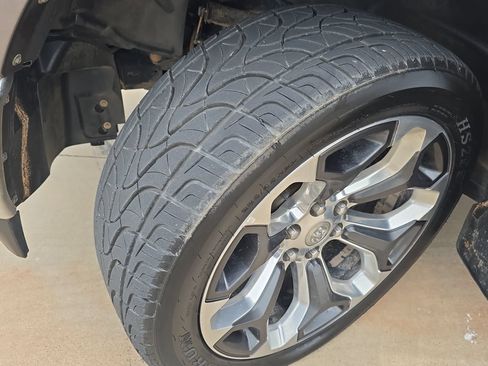 Used 2019 RAM 1500 Limited AWD/4WD image 32