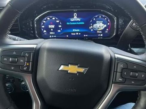 Used 2024 Chevrolet Silverado 2500 LT AWD/4WD image 8