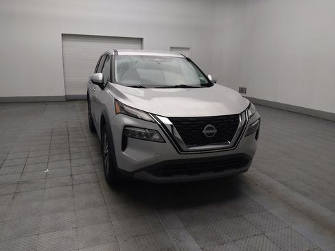 Used 2022 Nissan Rogue SV FWD image 13