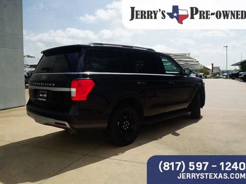 Used 2024 Ford Expedition XLT RWD image 5