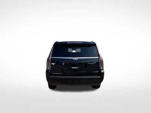 Used 2018 Cadillac Escalade Luxury AWD/4WD image 8
