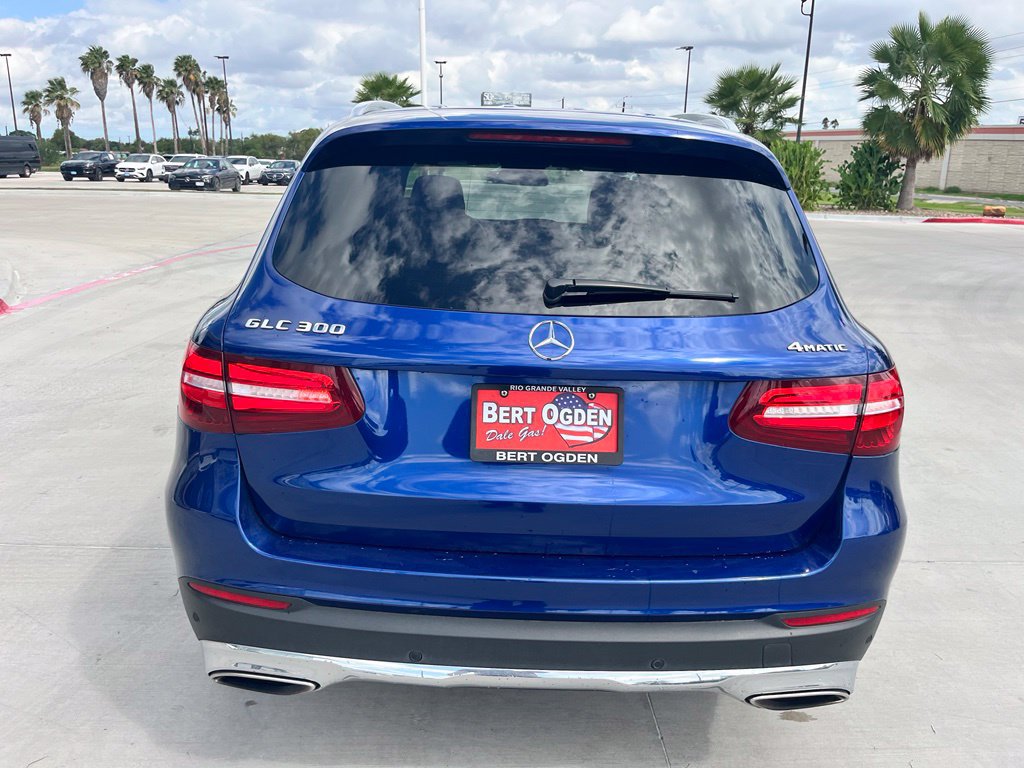 Used 2019 Mercedes-Benz GLC 300 4MATIC image 5
