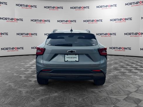 New 2025 Chevrolet Trax ACTIV w/ Driver Confidence Package FWD image 5