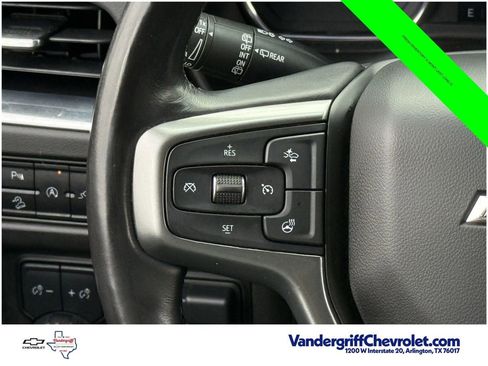 Used 2021 Chevrolet Suburban Z71 w/ Z71 Signature Package AWD/4WD image 13