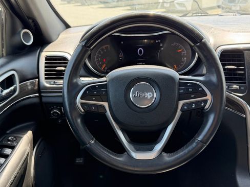 Used 2018 Jeep Grand Cherokee Overland AWD/4WD image 41