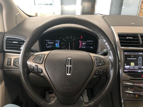 Used 2013 Lincoln MKX AWD image 14