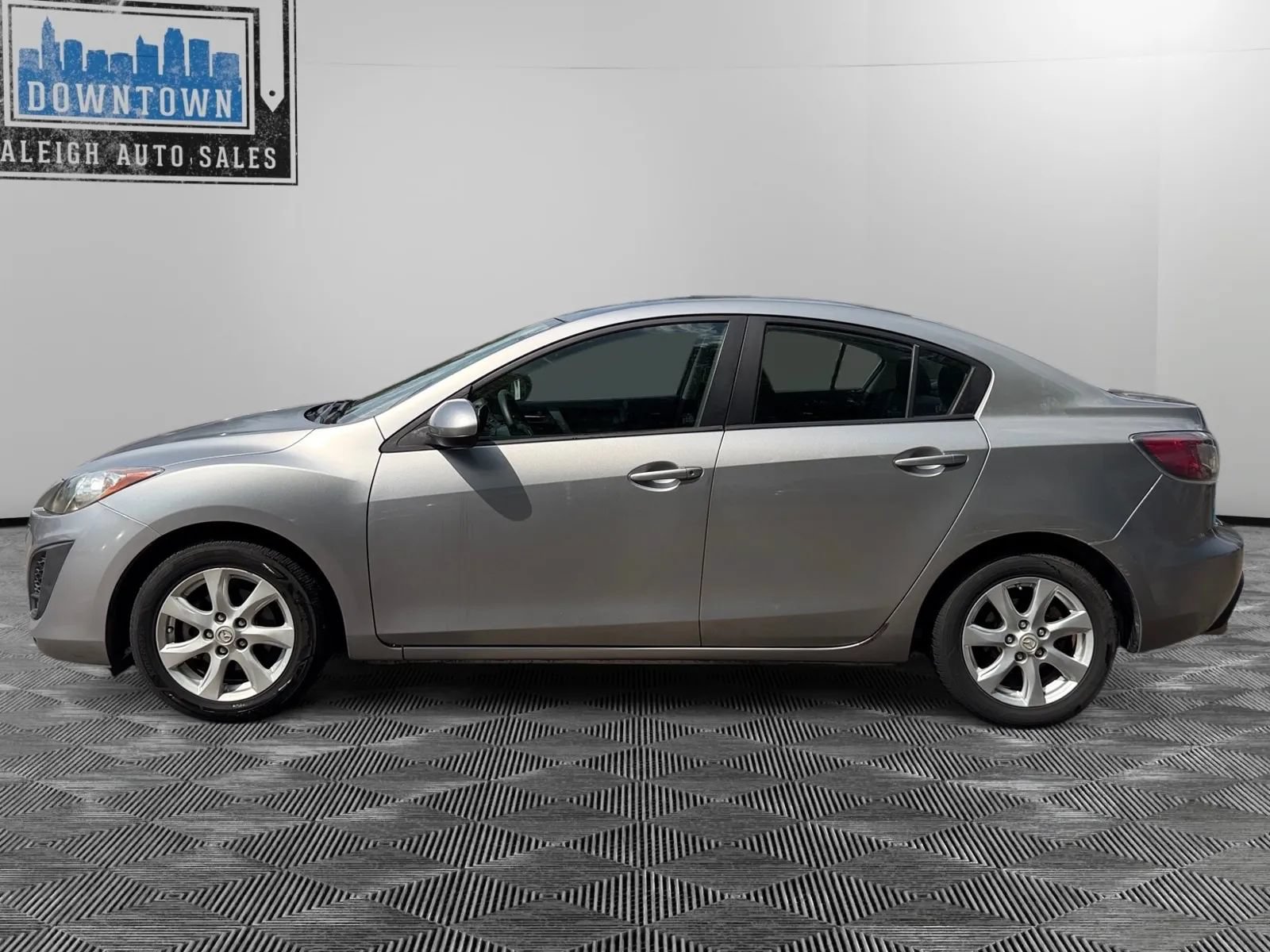 Used 2011 MAZDA MAZDA3 i Touring FWD image 8