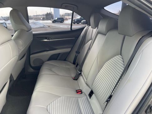 Used 2024 Toyota Camry SE image 16