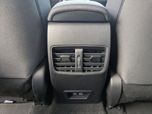 Used 2025 Toyota Corolla Cross AWD Hybrid image 17