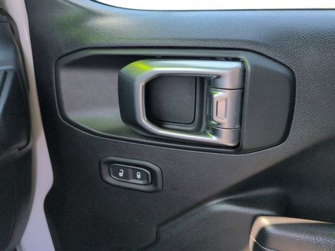 Used 2022 Jeep Wrangler Unlimited Sport AWD/4WD image 24