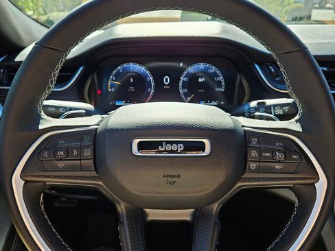 New 2025 Jeep Grand Cherokee Altitude RWD image 19