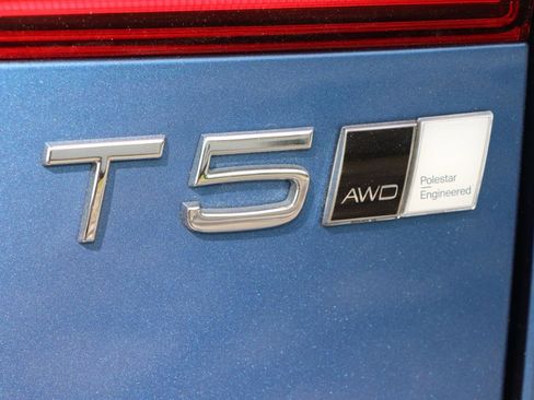 Used 2021 Volvo XC60 T5 R-Design w/ Advanced Package AWD/4WD image 5