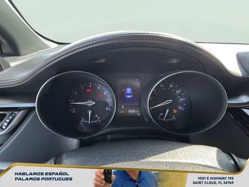 Used 2019 Toyota C-HR LE FWD image 18