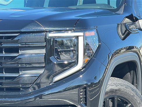 Used 2025 GMC Sierra 1500 Elevation w/ Preferred Package image 4