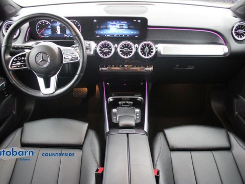 Used 2023 Mercedes-Benz GLB 250 4MATIC w/ Premium Package image 23
