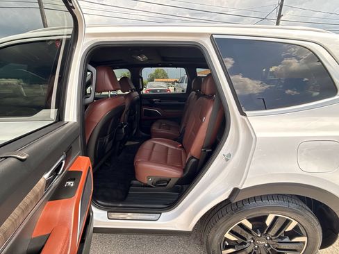 Used 2023 Kia Telluride SX AWD/4WD image 12