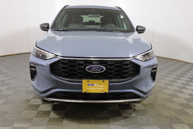 Certified 2024 Ford Escape ST-Line w/ Tech Pack #1 AWD/4WD image 3