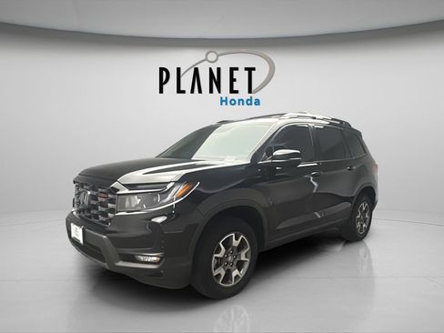 Certified 2023 Honda Passport TrailSport image 3