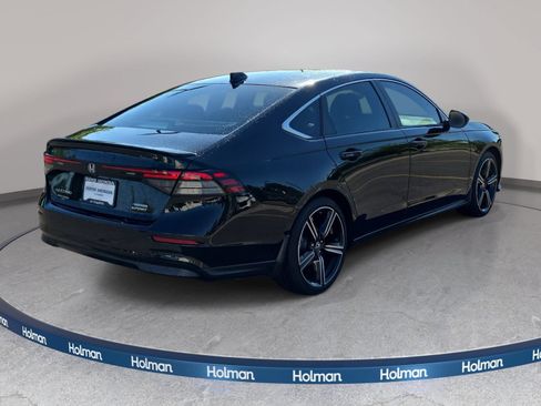 Used 2023 Honda Accord Sport image 6