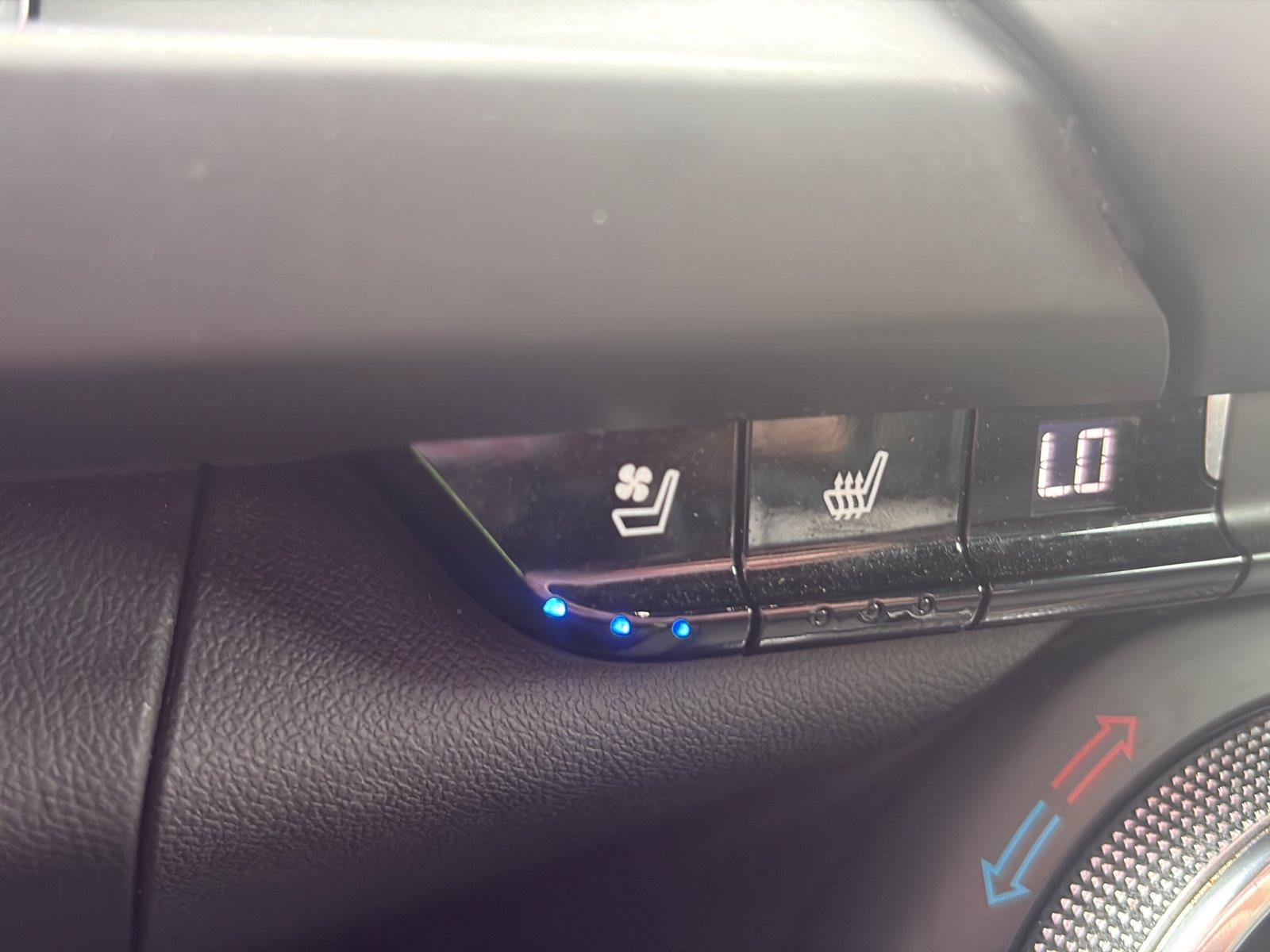Used 2020 Chevrolet Camaro SS RWD image 33