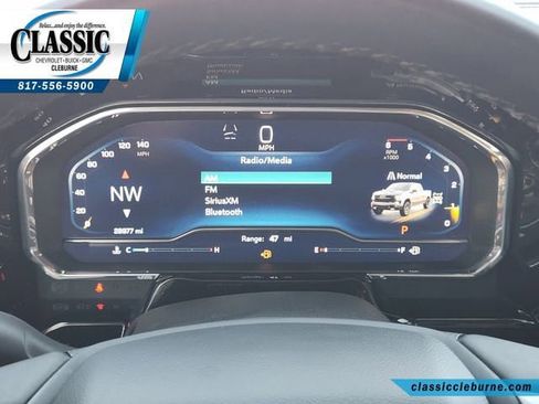 Used 2025 Chevrolet Silverado 1500 LT Trail Boss w/ Convenience Package II image 17