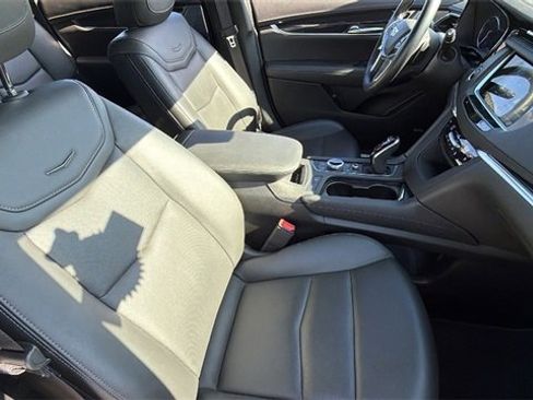 Certified 2025 Cadillac XT5 Premium Luxury image 21