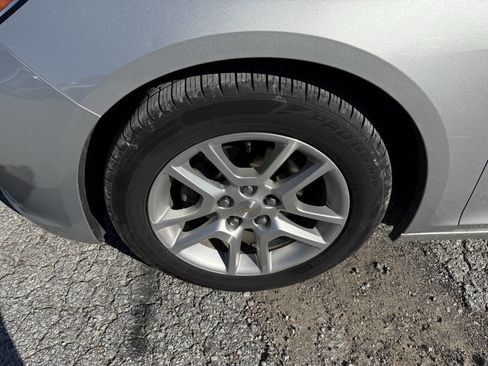 Used 2014 Chevrolet Malibu LT w/ Power Convenience Package image 9