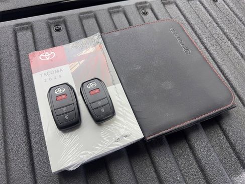 Used 2025 Toyota Tacoma SR5 image 83